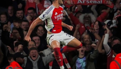 阿森纳7-1埃因霍温：向着决赛挺进！中场打中锋收奇效，斯特林不能留